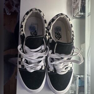 VANS checkered pattern